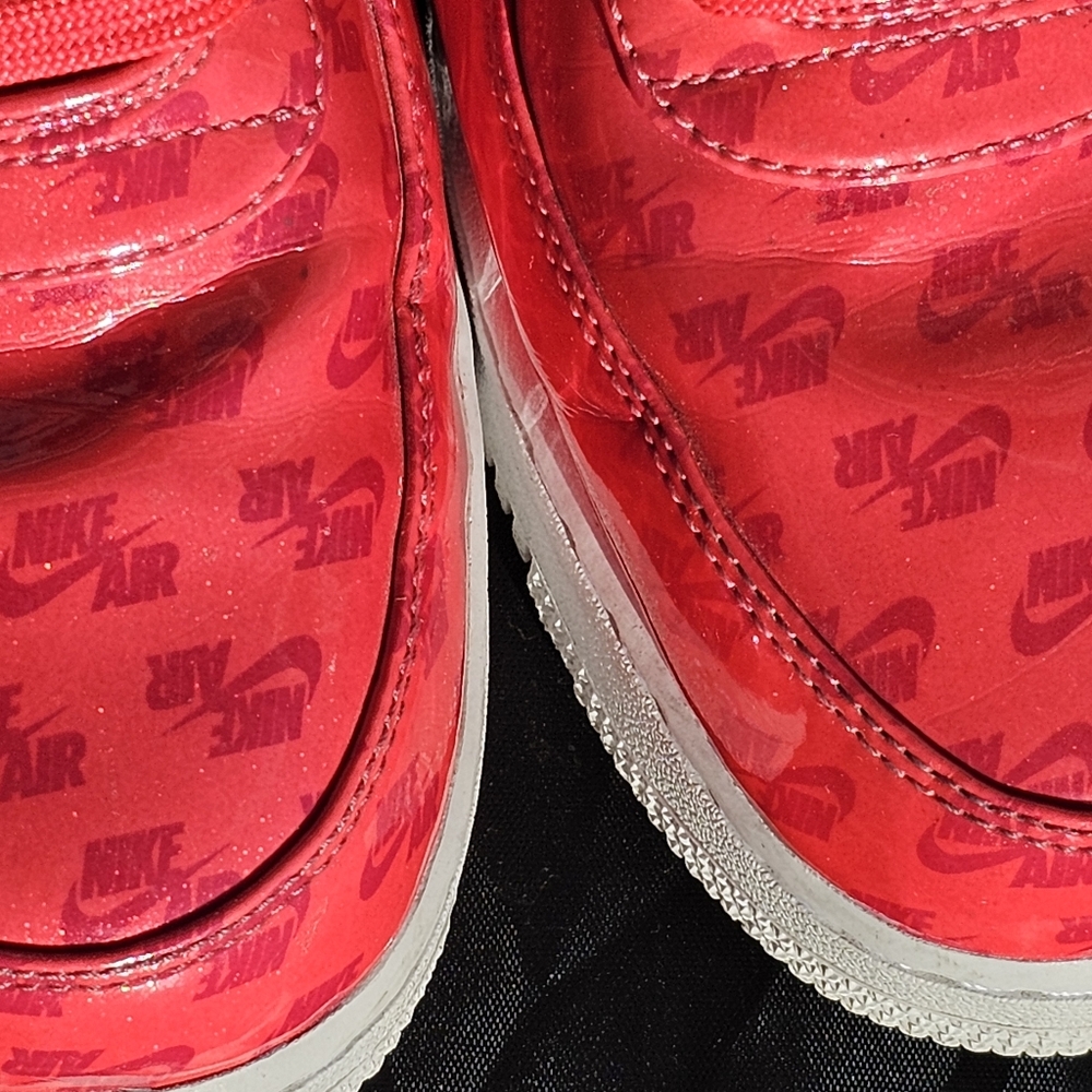 Nike Air Force 1 LV8 UV Logo Siren Red Low Top Size 11.5 AJ9505-600 - Picture 2 of 8